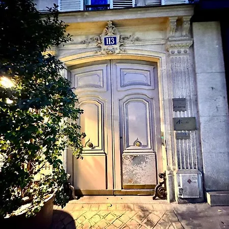 Moderne - Champs Elysees Haussmann * Paris